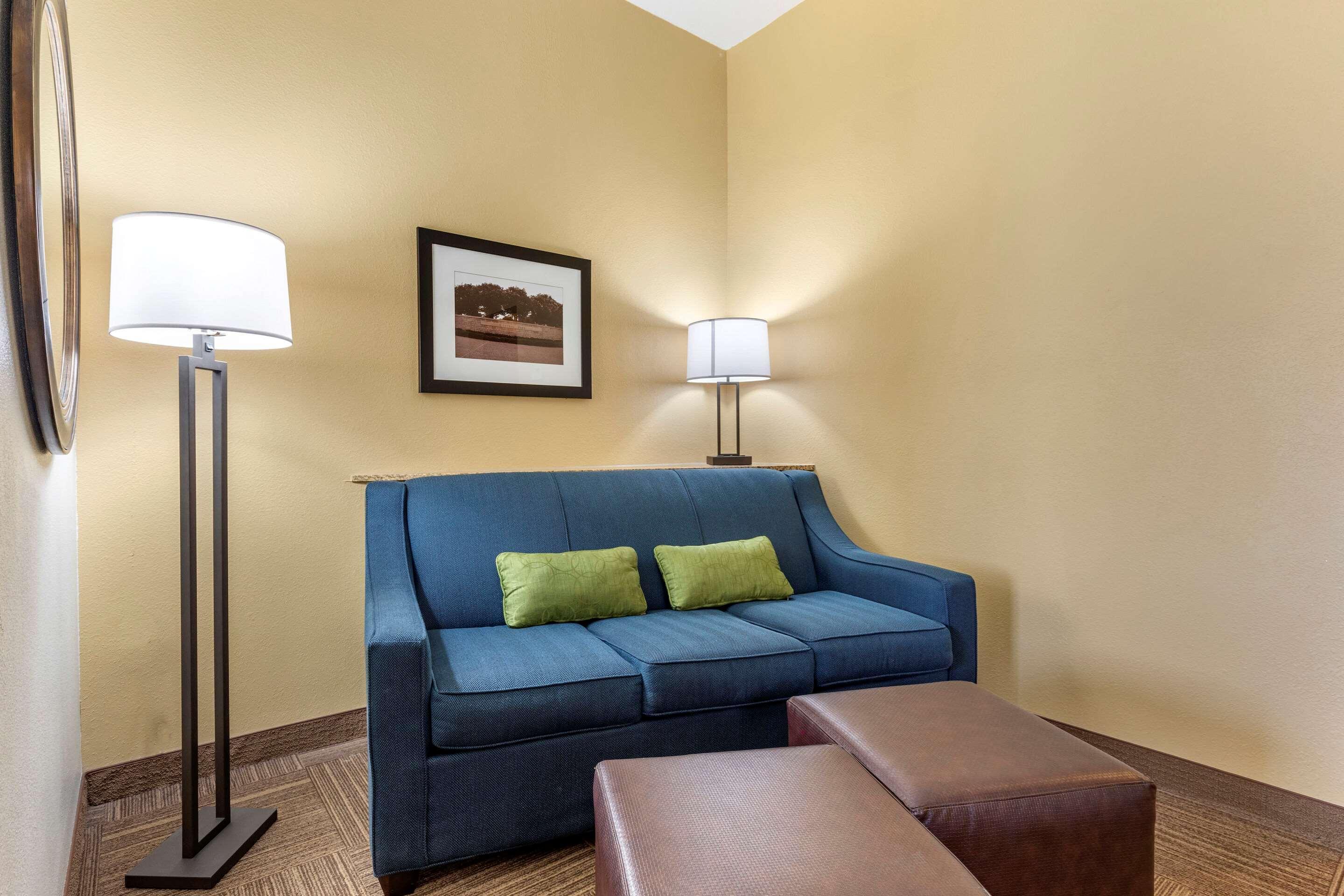 Comfort Suites Frisco Exterior photo