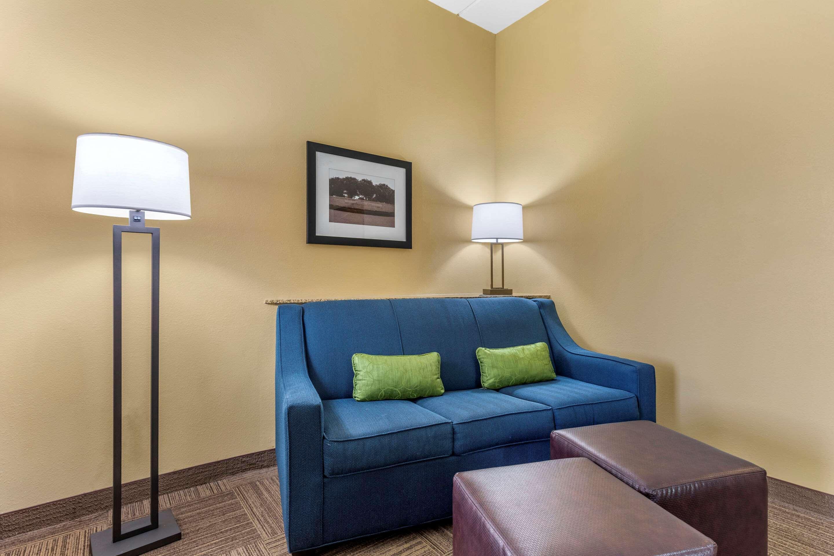 Comfort Suites Frisco Exterior photo